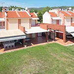 Aeon Villa, Tripotamos By Halkidiki Villa