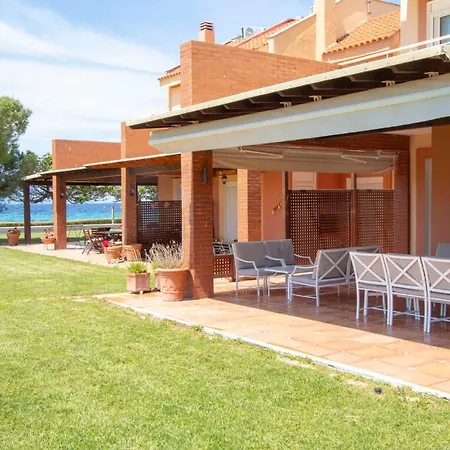 Aeon Villa, Tripotamos By Halkidiki Vila *